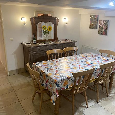 Peaceful 3 Bedroom 8 Person Ground Floor Apartment With Large Private Heated Pool La Digne-d'Amont Eksteriør billede