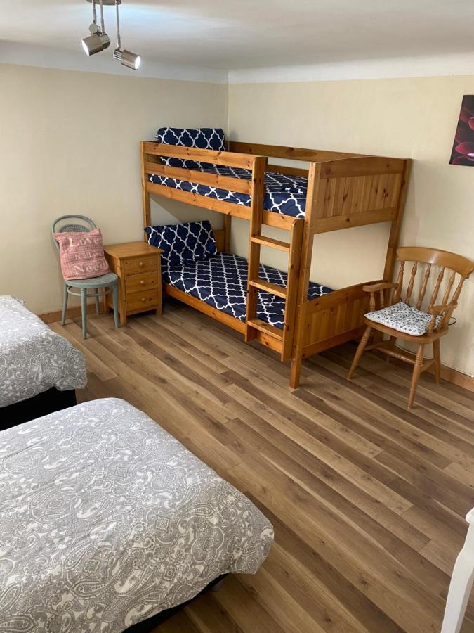 Peaceful 3 Bedroom 8 Person Ground Floor Apartment With Large Private Heated Pool La Digne-d'Amont Eksteriør billede